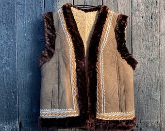 Veste sans manche en peau lainee beige mouton retourne vintage annees 70s taille L Gilet homme et femme en peau. Etsy France