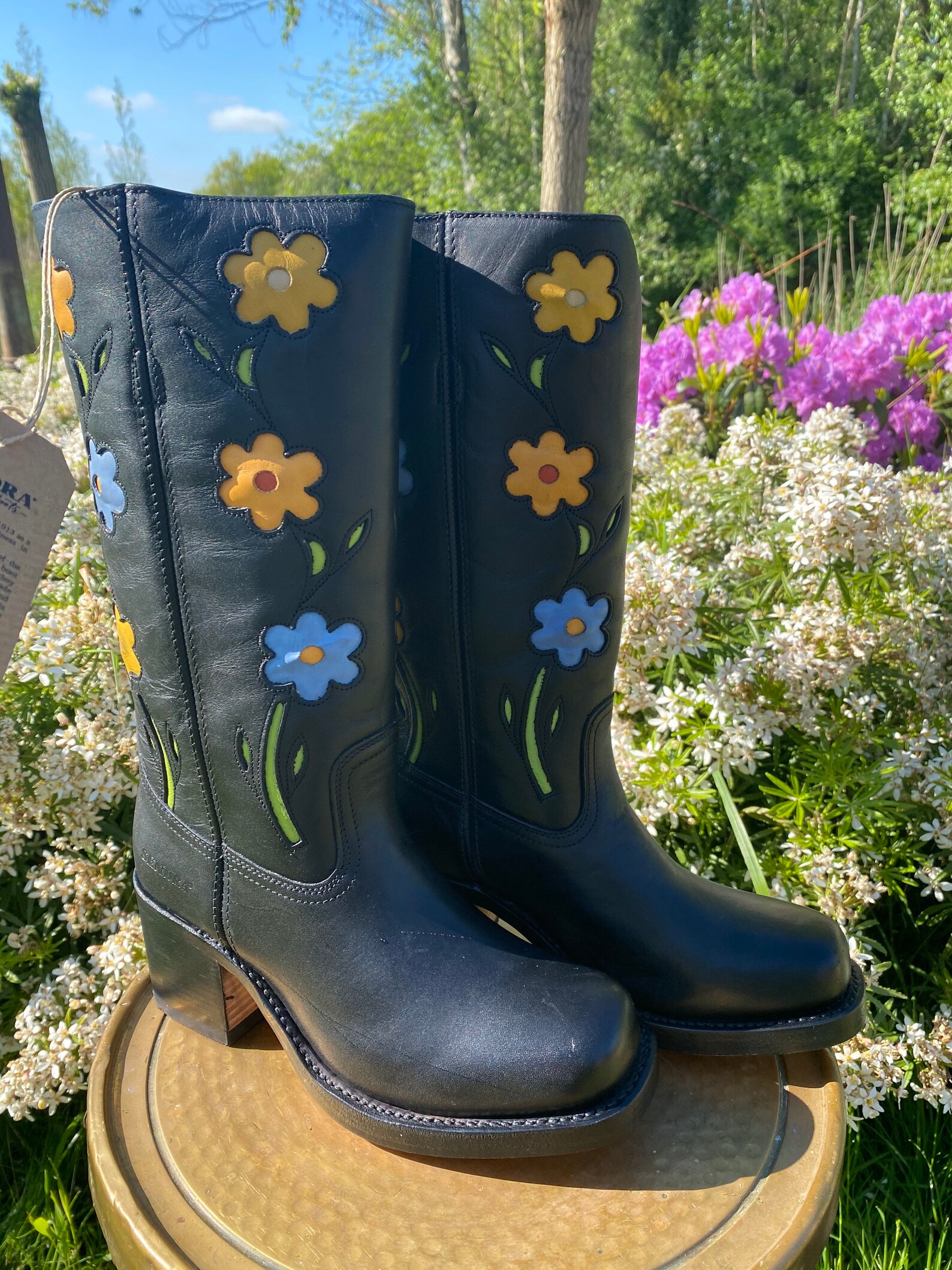 silver blossom boot for women in black
