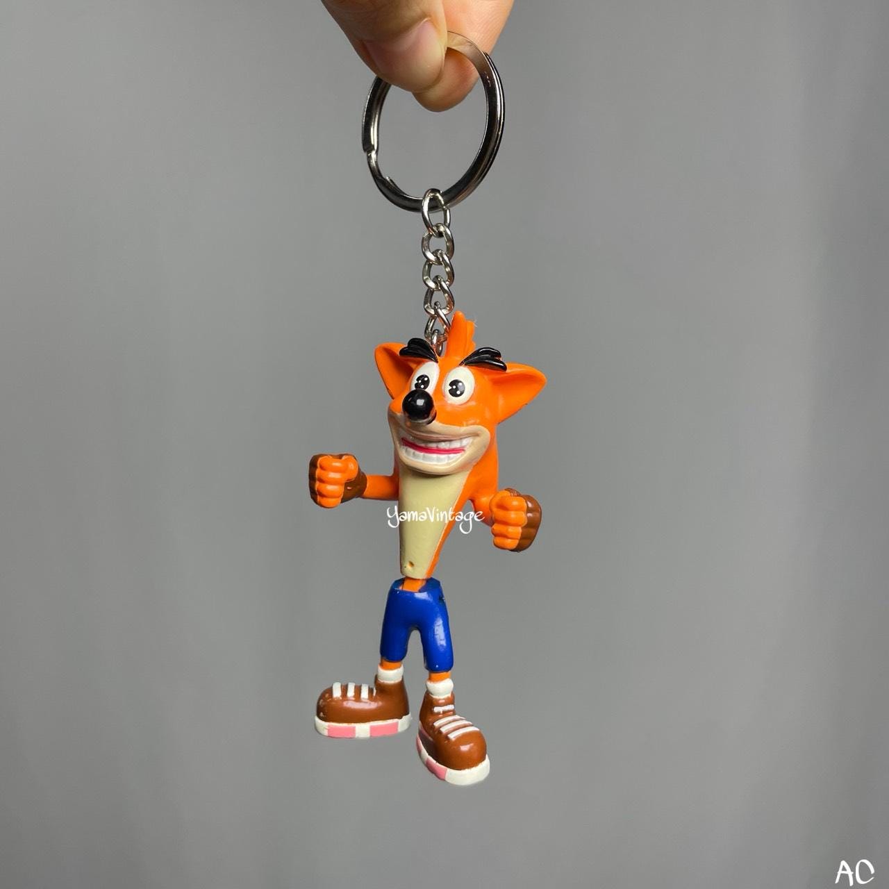 クラッシュバンディクー　キーホルダー　レトロ Crash bandicoot keychain - Etsy 日本