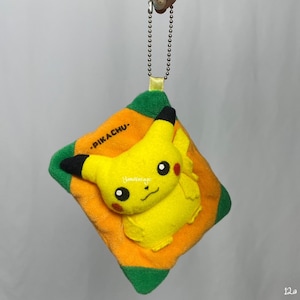Vintage 1990-2000s Pikachu Plüsch Schlüsselanhänger 4.5&quot; , Stofftier, Stoffpuppe, Spiele, Anime, Cartoons, Geschenk, Second hand, Kugelkette