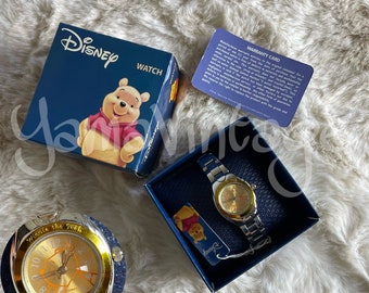 Relógio vintage do Ursinho Pooh da Disney dos anos 2000, pulseira de aço inoxidável, item de colecionador.