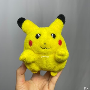 Vintage 1990s Pikachu Plush 4&quot; , Stofftier , Stoffpuppe , Smile Pikachu , Spiele , Anime , Cartoons , niedlich , Geschenk , Second hand