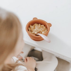 Kuma Suction Bowl | Bear Bowl | Baby Feeding | Silicone Bowl | Baby Bowl | Suction Bowl | Baby Led Weaning | Baby Feeding | Baby Shower Gift