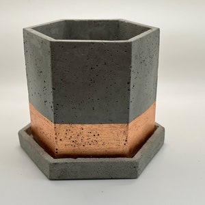 Hexagonal Planter with Saucer