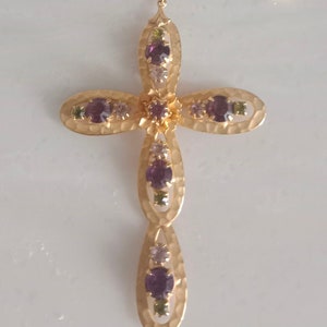 Vintage gold tone cross pendant with rhinestones and flowers