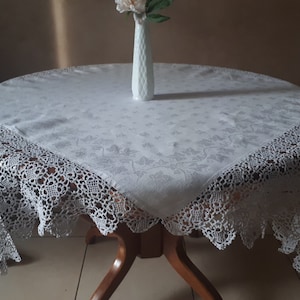 Vintage Crochet Lace Linen Tablecloth 123*123cm, shabby chic