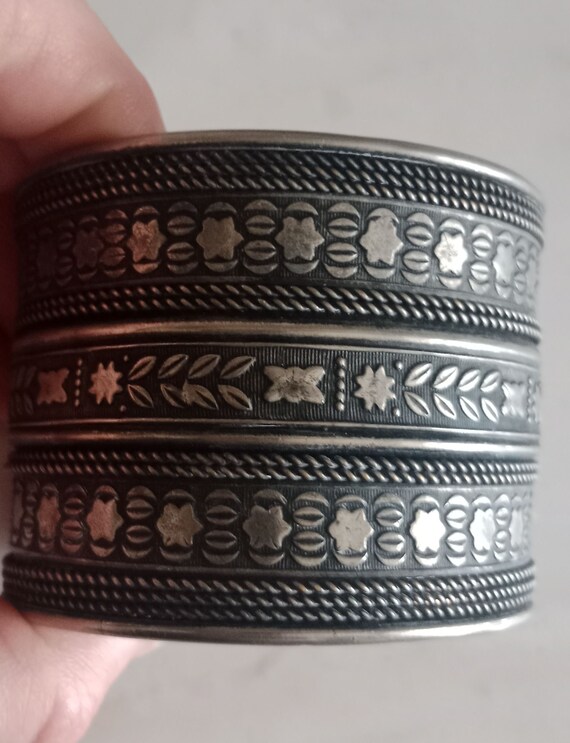 Patterned Cuff Bracelet With Embossed Scroll Desi… - image 8