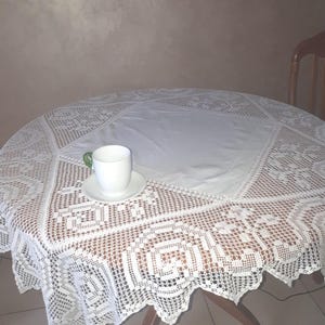 Antique Crochet Lace Tablecloth: Victorian Embroidered Cotton (160x160cm)