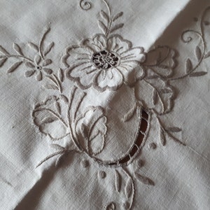 Vintage Hand Embroidered Tablecloth, Floral Tablecloth, Vintage Square off-white Tablecloth
