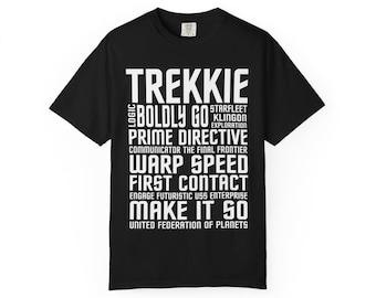Koszulka Trekkie Word Cloud - Boldly Go Prime Directive Tee - Futurystyczna koszulka z grafiką science fiction - Prezent dla fana Make It So Warp Speed