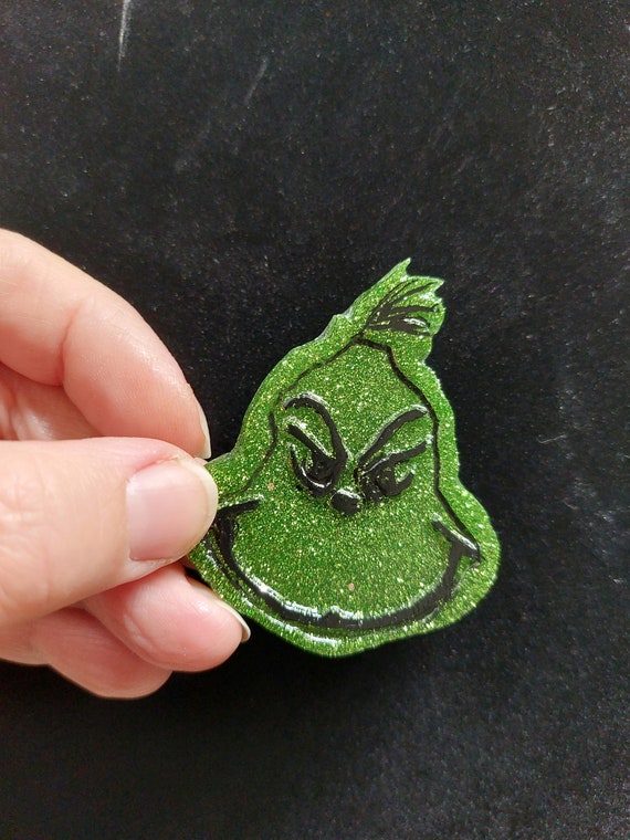 Grinch brooch shop