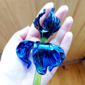 Flor de iris de vidrio azul cobalto soplado a mano - Decoración de primavera