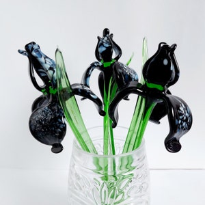 Figura de flor de iris de vidrio soplado a mano: decoración primaveral para el hogar