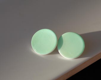 Mint green shimmering earrings made of polymer clay, glittering green stud earrings, mint green Fimo earrings, gift for girlfriend, stainless steel