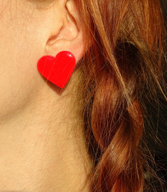 heart stud earrings, red heart, heart-shaped earrings, little hearts, red heart earrings, heart stud earrings, sweetheart gift, Mother's Day gift, heart shape