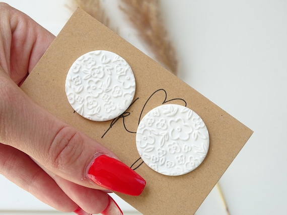 large white earrings, matte large stud earrings, white fimo earrings, white stud earrings with flowers, polymer clay stud earrings, gift idea, mom