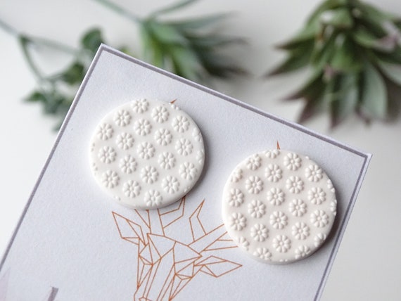 large white earrings, matte large stud earrings, white fimo earrings, white stud earrings with flowers, polymer clay stud earrings, gift idea, mom