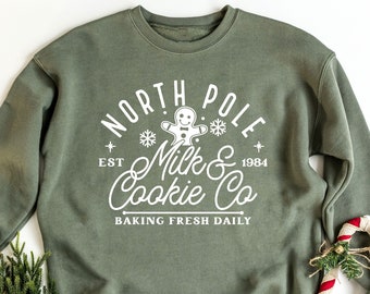 North Pole Milk and Cookie Co, sudadera navideña, suéter navideño para hornear, sudadera con capucha de galletas navideñas, suéter de pan de jengibre, regalo de Navidad