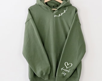 Benutzerdefinierte Mama Sweatshirt mit Kindername auf dem Ärmel, personalisiertes Mama Sweatshirt, Geschenk Mama Sweatshirt, Geschenk für Mama, personalisierter Mama Hoodie