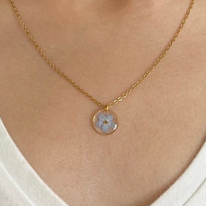 Dainty Forget Me Not Necklace, Real Pressed Flower, Minimalist Resin Jewelry, 12mm Round Pendant, 18 Inch Gold/Silver Stainless Steel Chain