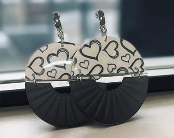 Black and White Heart Dangle Earrings circle/fan