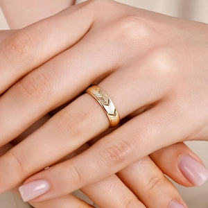 Gold Wedding Band Ring For Women And Men, 14k Gold Minimalist Marriage Band, Comfort Fit Chevron Texture Band, Real Gold Commitment Ring