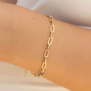 Paper Clip Bracelet / 14k Solid Gold Small Paper Clip Link Bracelet  / Hollow Link Chain Bracelet / Rectangle Link Staple Bracelet