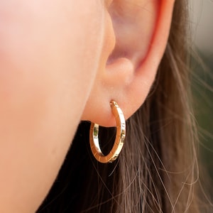 14K Yellow Gold Oval Hoop Earrings, Dainty Bold Hoops , Real Gold, Gold Hoop Earrings, Gold Chunky Earrings, Small Oval Hoops
