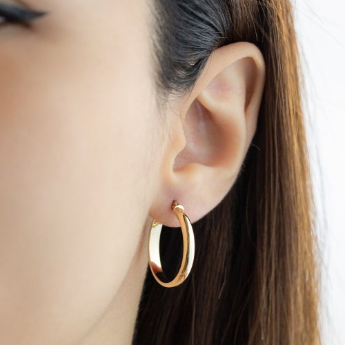 14K Yellow Gold Hoop Earrings, Sizes 16mm 21mm 26mm 31mm 37mm, 3mm