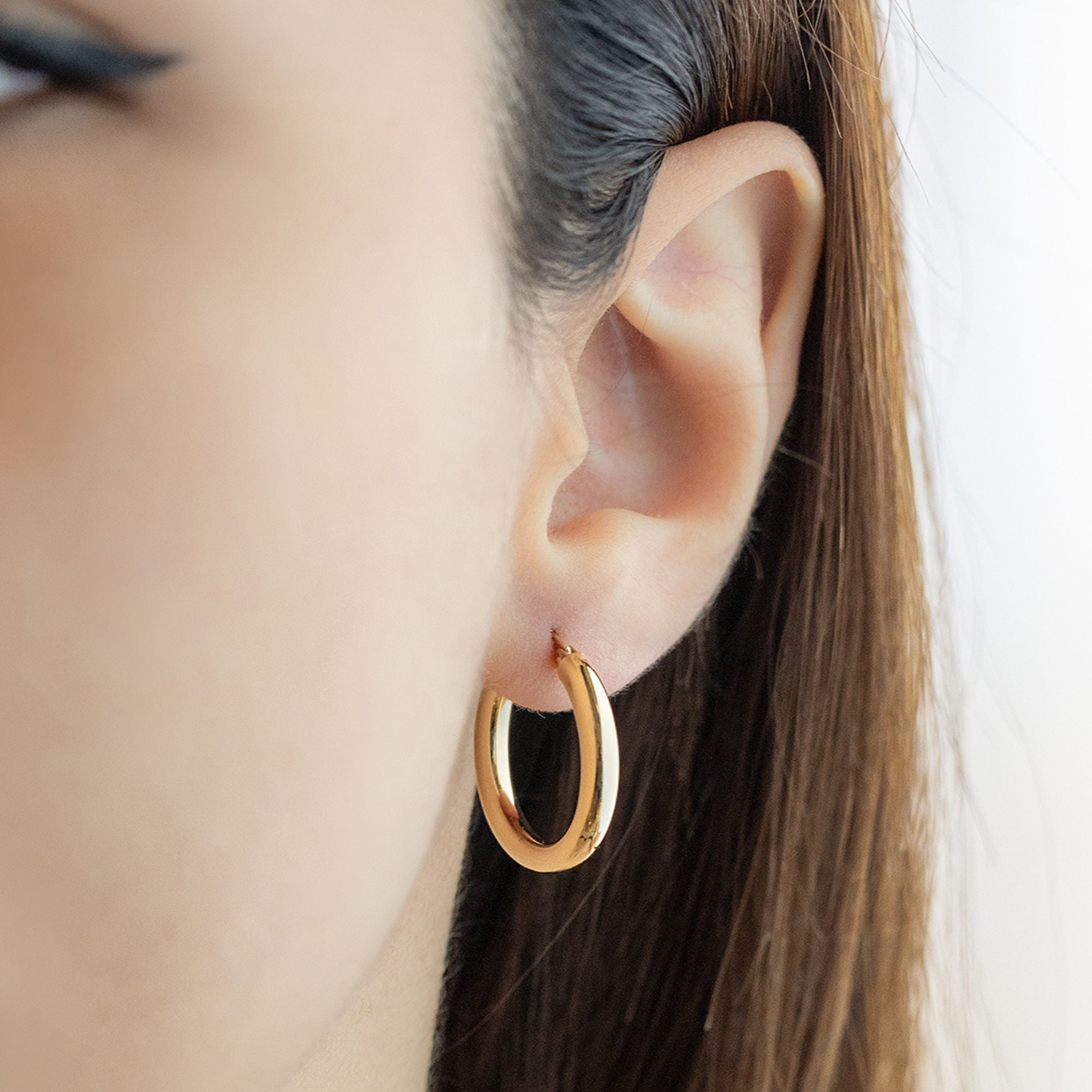 14K Yellow Gold Hoop Earrings, Sizes 16mm 21mm 26mm 31mm 37mm, 3mm