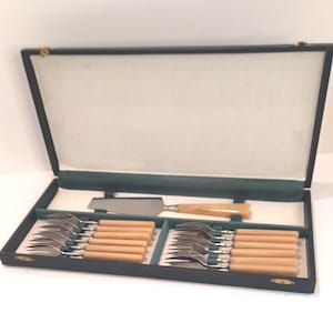 Cake forks / Pastry forks / Set of 12 cake forks / Silver plate pastry forks / Fine dining / Period style / Dessert forks / Bakelite forks
