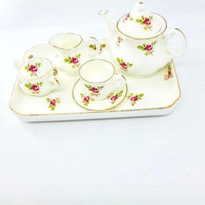 Miniature tea set / Miniature tea sets / Miniature teapots / Miniature cups and saucers / Tea sets / Floral tea sets / Chintz tea sets