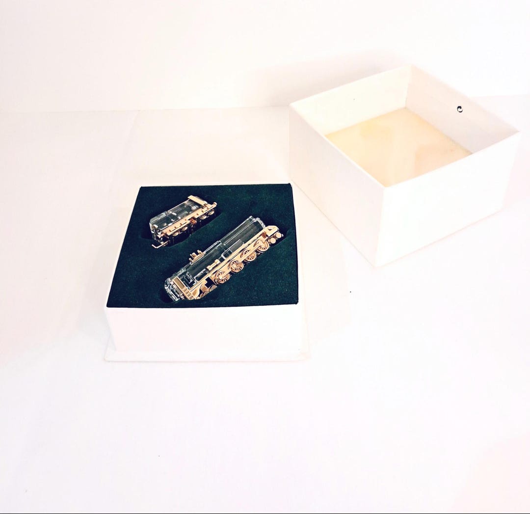 Swarovski Crystal Collectables / Swarovski Journeys Train