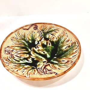 Majolica leaf plate / English Majolica / Majolica / 19th century Majolica / Collectable Majolica / Majolica footed serving plate / Victorian