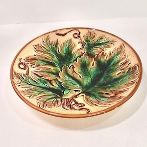 Majolica leaf plate / English Majolica / Majolica / 19th century Majolica / Collectable Majolica / Majolica footed serving plate