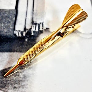 Tie clips / Tie pins / Dart lover gifts / Dart tie clip / Dart tie pin / Gifts for him / Tie pins / Shirt accessories / Stratton tie clips