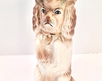 Staffordshire pottery / Staffordshire begging spaniel dog / Begging dog / 19th century pottery / 19th century ceramics / Staffordshire dogs