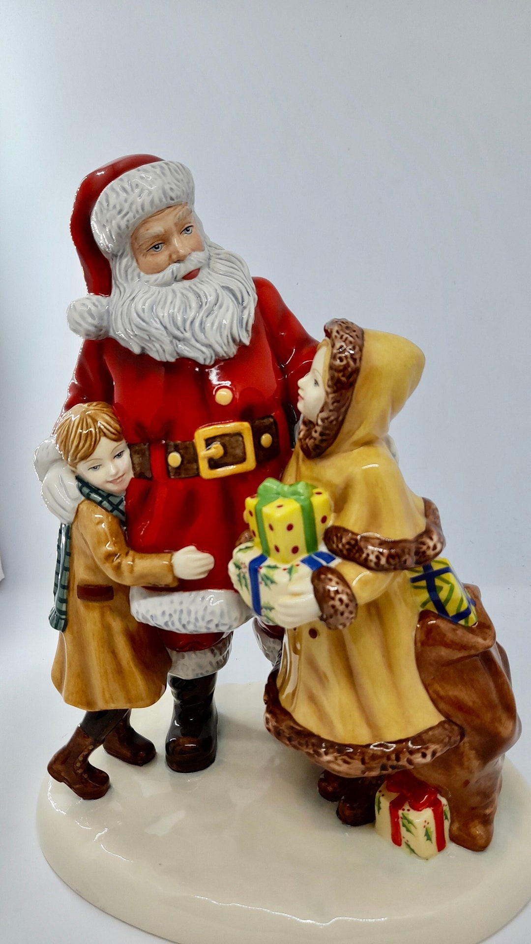 Royal Doulton Father Christmas Figurine / Royal Doulton / Royal Doulton