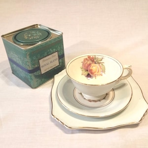 Royal Winton Grimwades trio / Vintage cups and saucers / Gifts for her / Mother&#39;s Day gifts / Royal Winton / Grimwades pottery / Grimwades