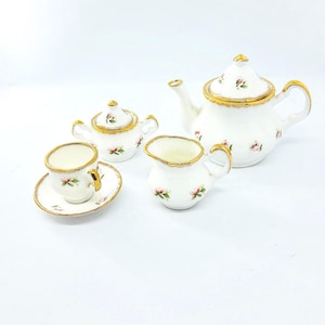 Miniature tea set / Miniature tea sets / Miniature teapots / Miniature cups and saucers / Tea sets / Floral tea sets / Chintz tea sets