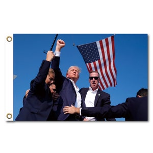 Bannière Trump Fist Raise - Tapisserie Rallye 2024 - Intérieur/extérieur