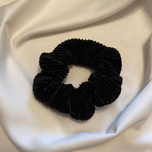 Scrunchie - schwarz glänzend - Jersey Plissée