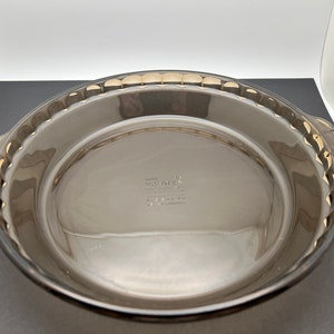 Vintage Pyrex Fireside Ruffled Deep Dish Pie Plate (No. 229)