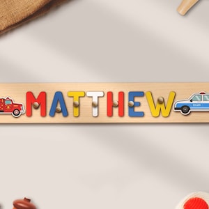 Autos Name Puzzle Board Kleinkind Spielzeug 1, 2, 3 Jahre alt personalisierte Geburtstagsgeschenk für Baby Jungen Kleinkind Kinderzimmer Dekor Geschenk Montessori Spielzeug