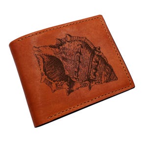 Cartera con diseño de bocetos de conchas marinas, billetera plegable grabada con conchas marinas, ideas de regalos de cuero personalizados, ideas de regalos de playa con ostras y océano