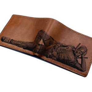 Cartera de cuero de Deadpool, billetera plegable personalizada para hombre, regalo de superhéroes para él, ideas de regalos de San Valentín para novio, billetera genial para niños