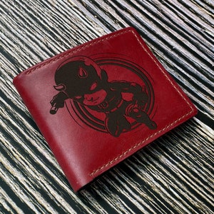 Cartera de cuero de superhéroes, ideas de regalos personalizados de héroes para hombres, billetera plegable para esposo, regalo para papá, billetera de superhéroes Daredevil