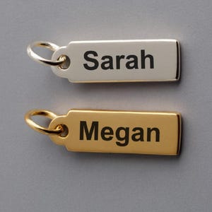 30 Stk Benutzerdefinierte Edelstahl Charm, Gold Silber personalisierte Charm, Logo Charm, Laser gravierte Rechteck Charm Perlen Schmuck Armbänder