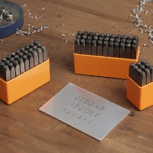3 MM タイプライターフォントコンビネーションメタルアルファベット