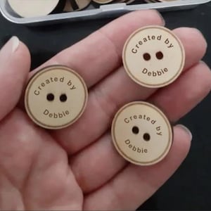 Custom Wood Buttons - Personalized Wooden Buttons - Clothing Labels - 2 Hole Engraved Buttons - Knitters Button - Knöpfe Holz Personalisiert
